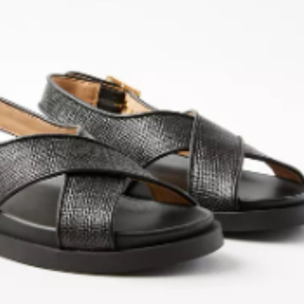 Ann Taylor Straw Cross Strap Molded Sandals